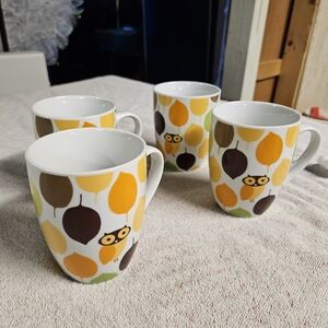 Autumn Owl Leaf Pattern Ceramic Mugs - Set of 4